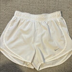Nike White Athletic Shorts Lightweight Breathable Design
